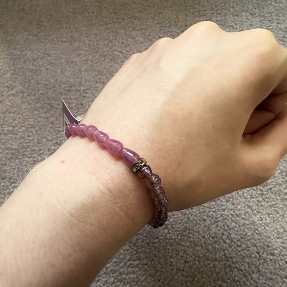 NWT Charity Purple Beaded Bracelet - Picture 5 of 7